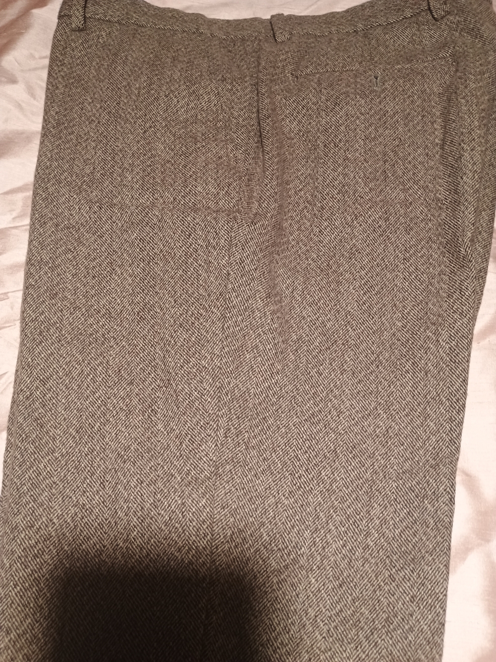 Men's Herringbone Dress Pants in Charcoal Gray